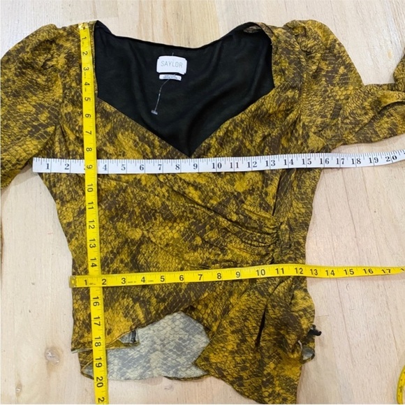 Saylor yellow gold python printed faux wrap blouse top NEW - Picture 9 of 9